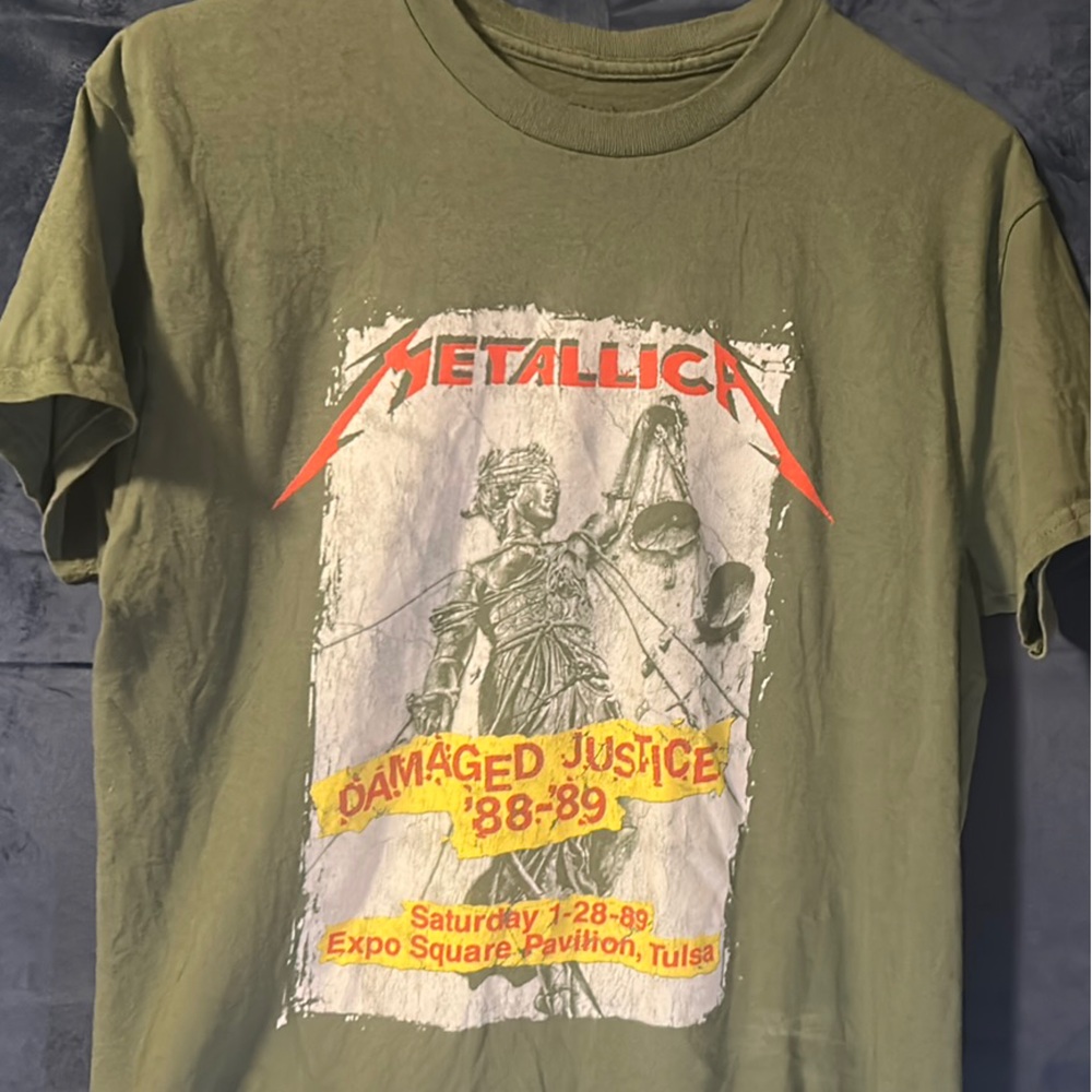 Metallica Graphic T-Shirt in Olive Green